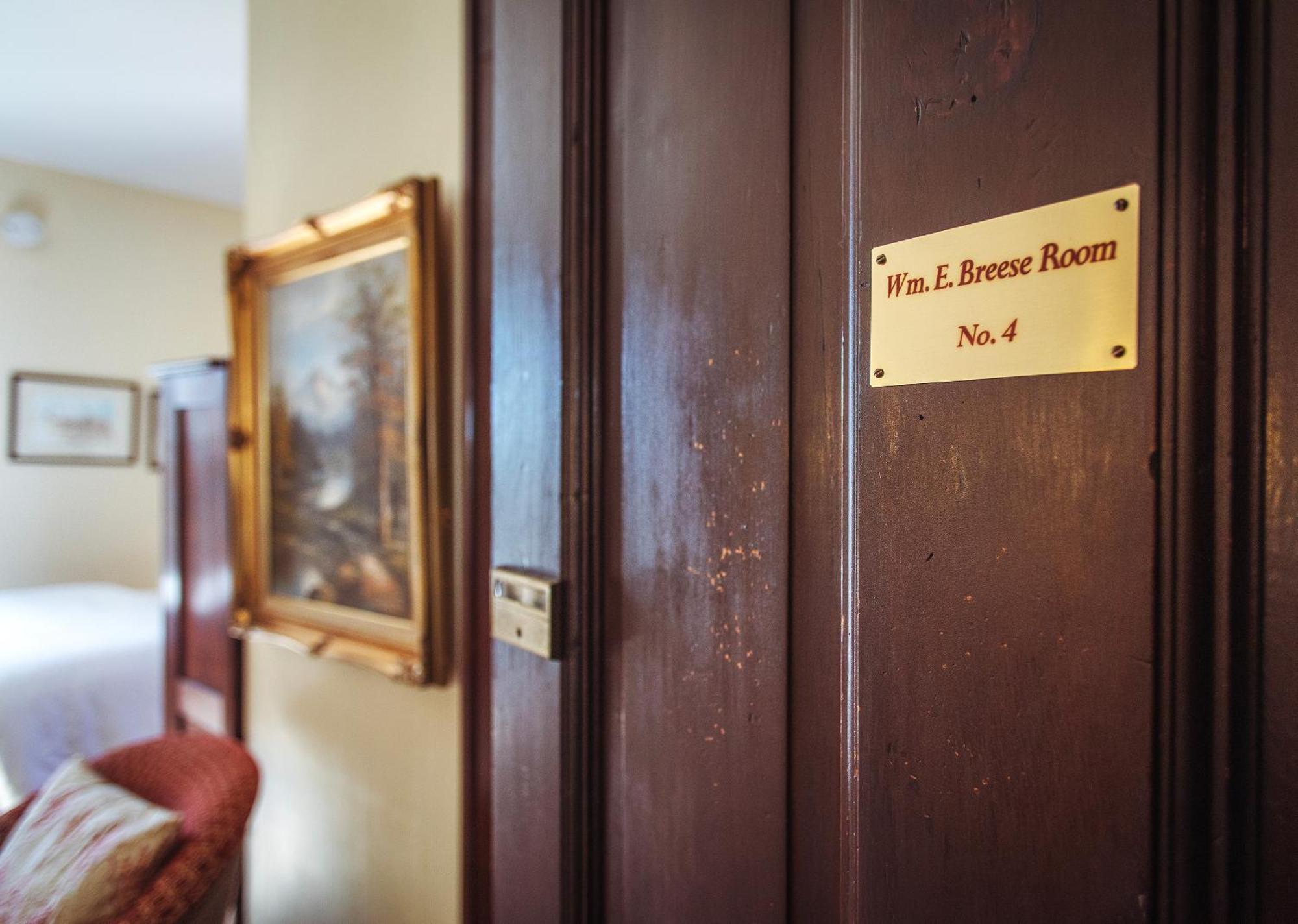 Cedar Crest Inn Эшвилл Экстерьер фото
