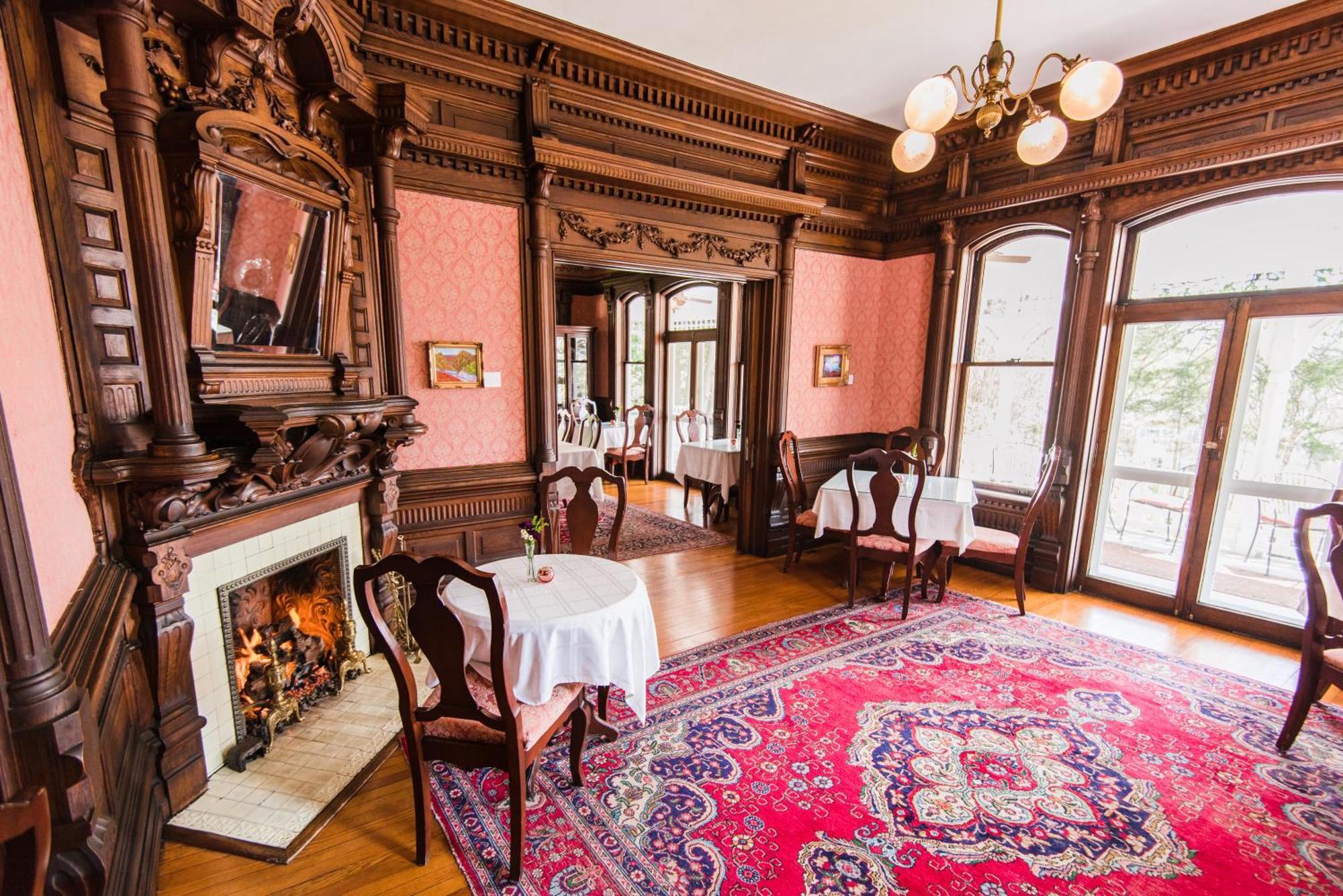 Cedar Crest Inn Эшвилл Экстерьер фото