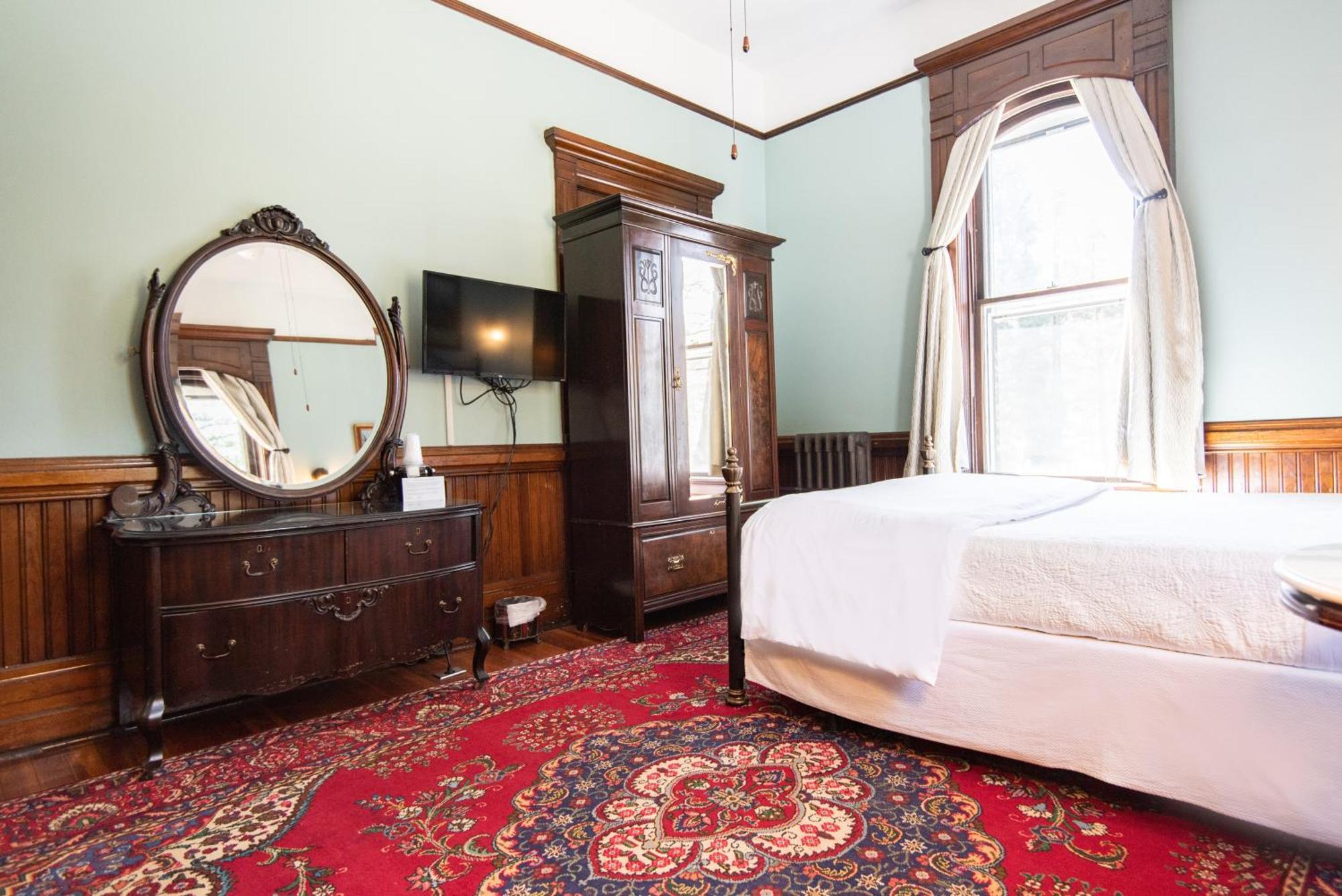 Cedar Crest Inn Эшвилл Экстерьер фото