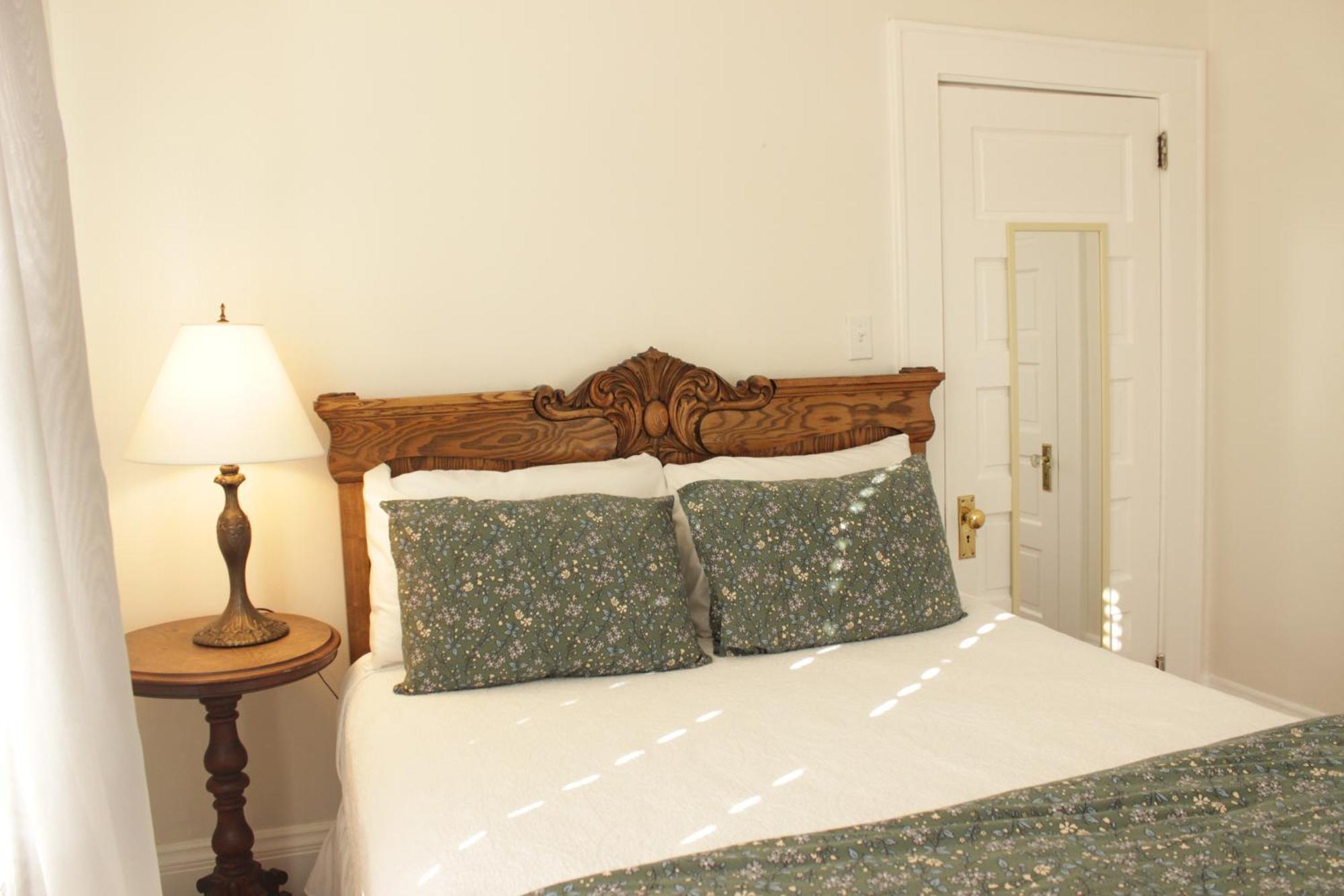 Cedar Crest Inn Эшвилл Экстерьер фото