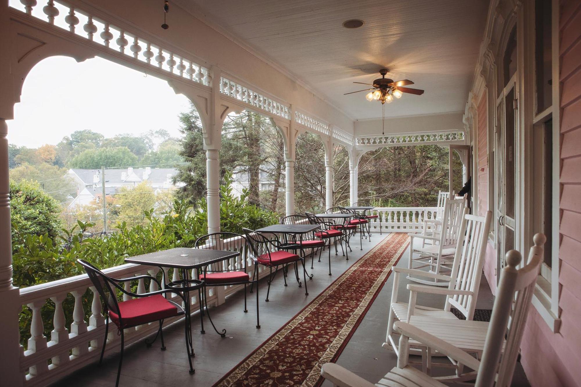 Cedar Crest Inn Эшвилл Экстерьер фото