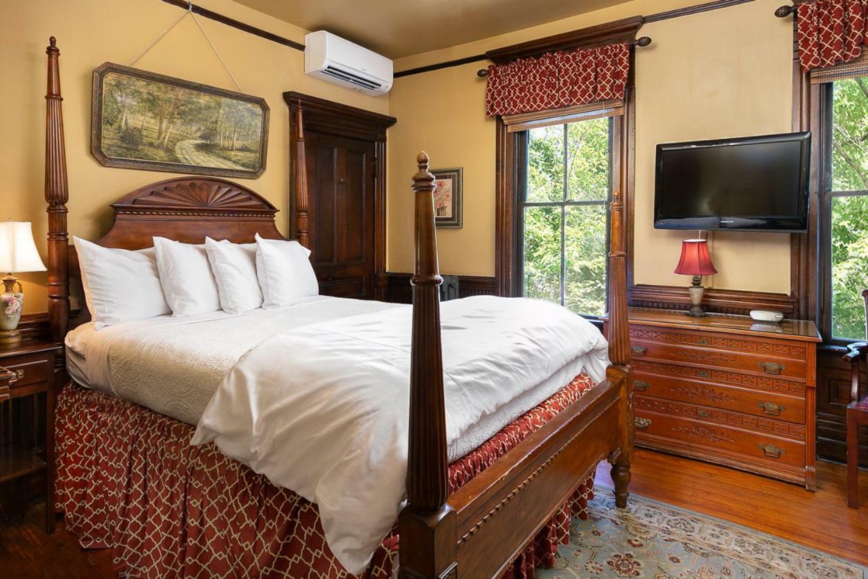 Cedar Crest Inn Эшвилл Экстерьер фото