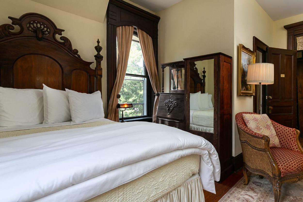 Cedar Crest Inn Эшвилл Экстерьер фото