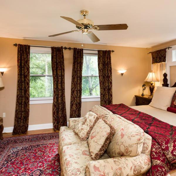 Cedar Crest Inn Эшвилл Экстерьер фото